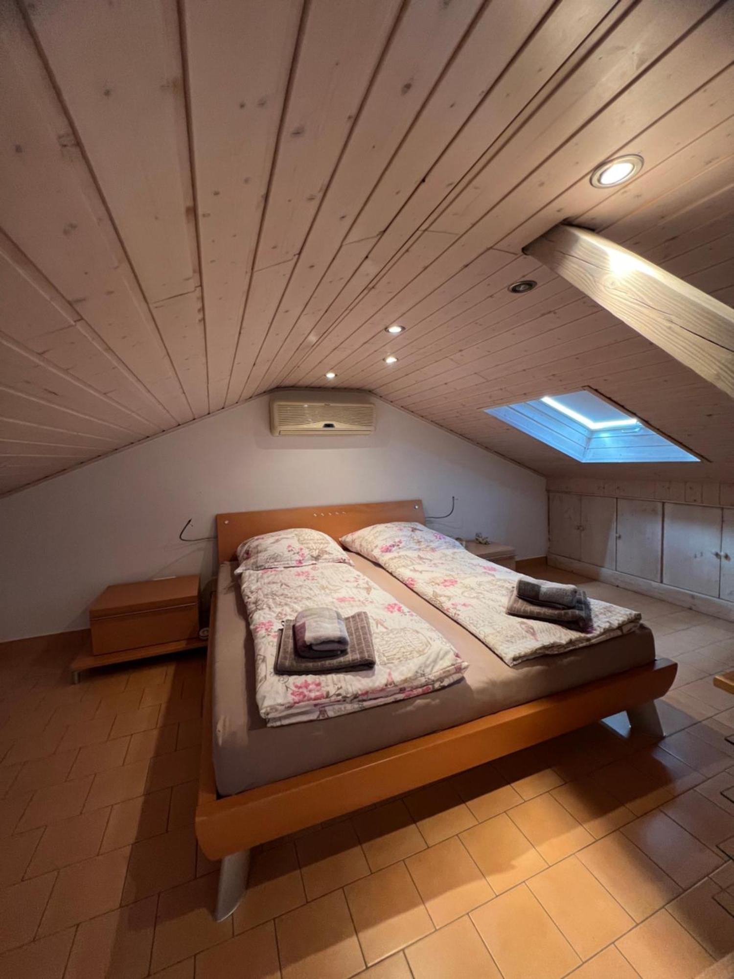 Ermmes Ferienwohnungen Sinsheim Habitación foto