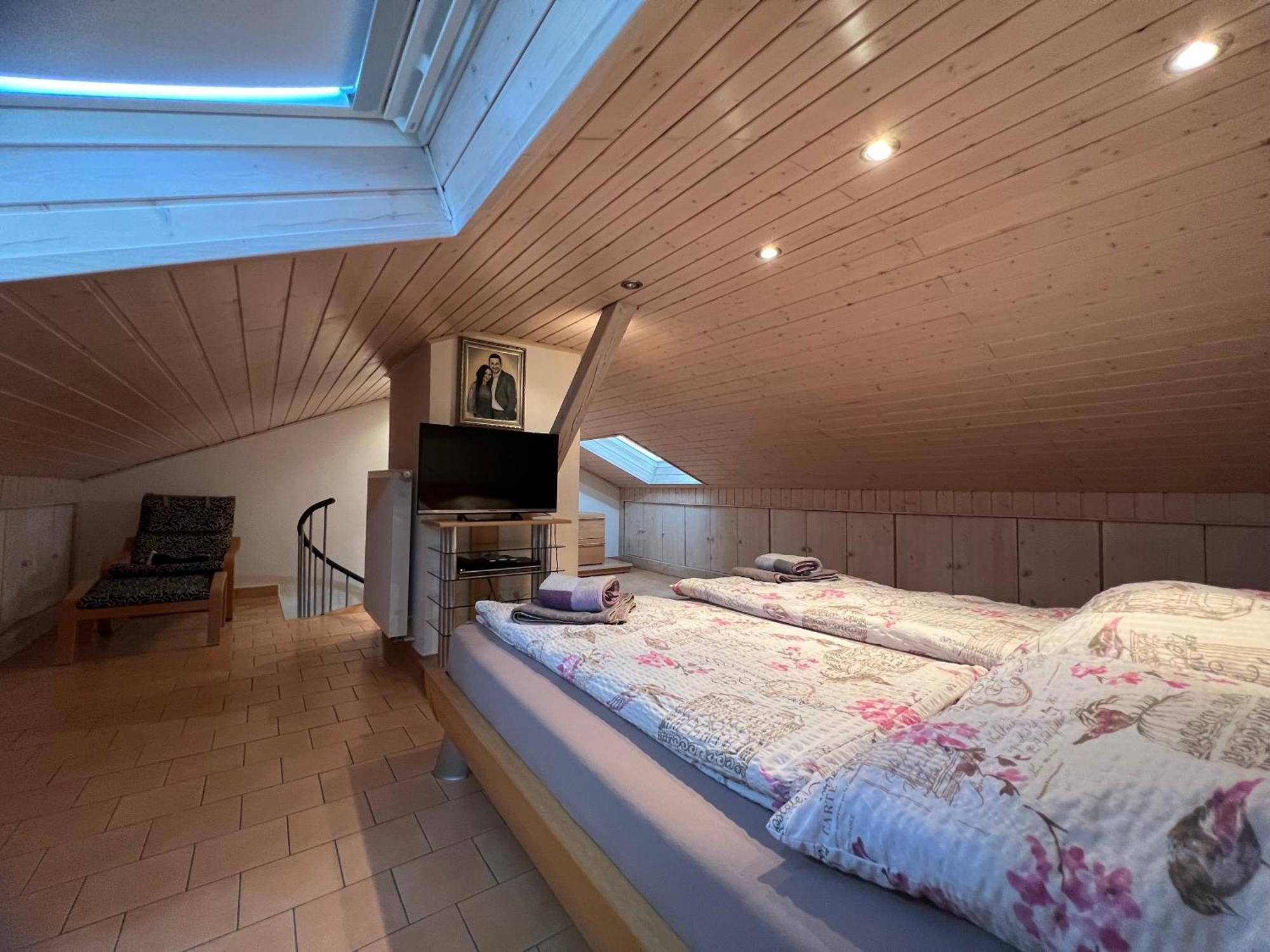Ermmes Ferienwohnungen Sinsheim Habitación foto