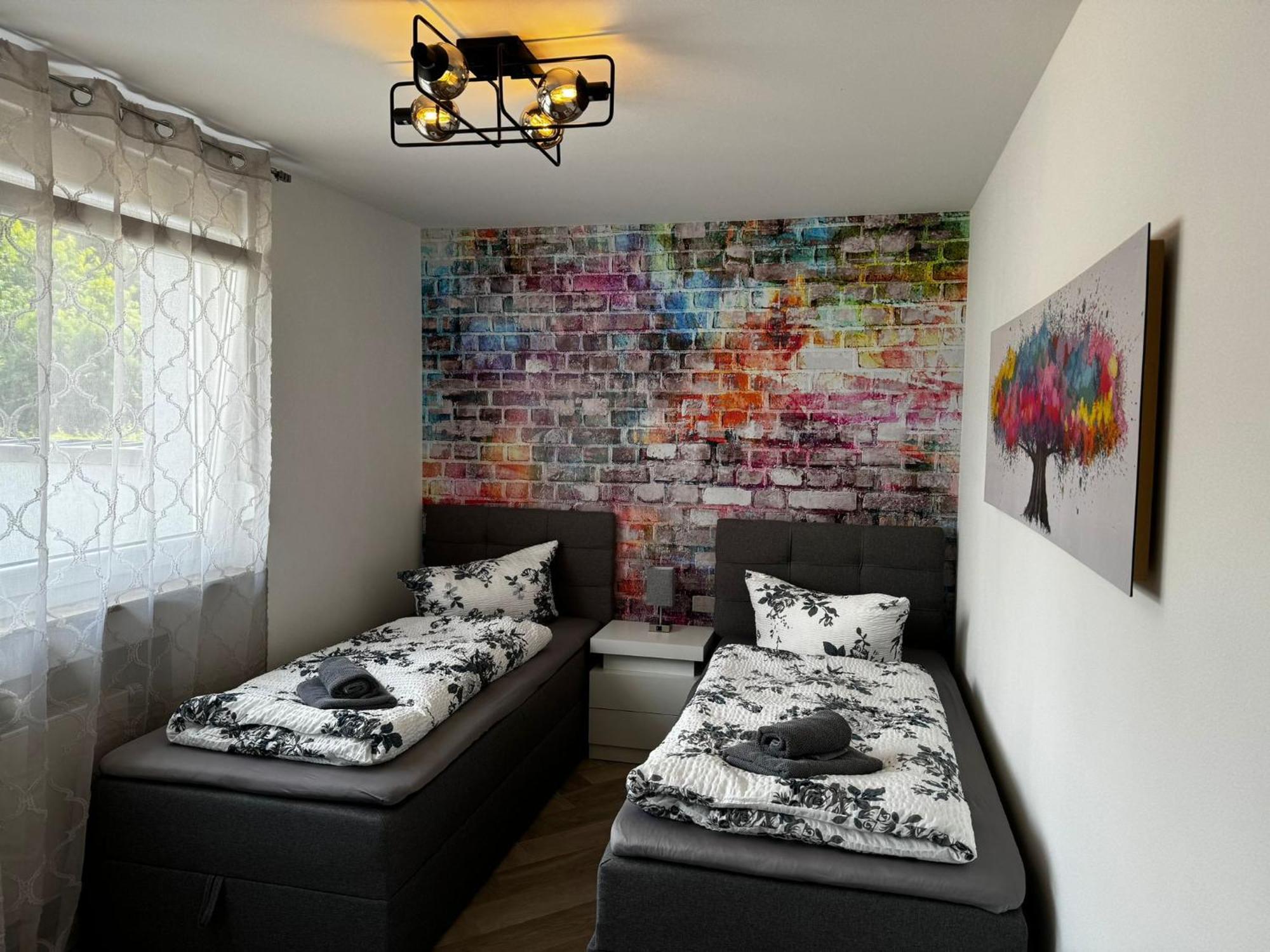 Ermmes Ferienwohnungen Sinsheim Habitación foto